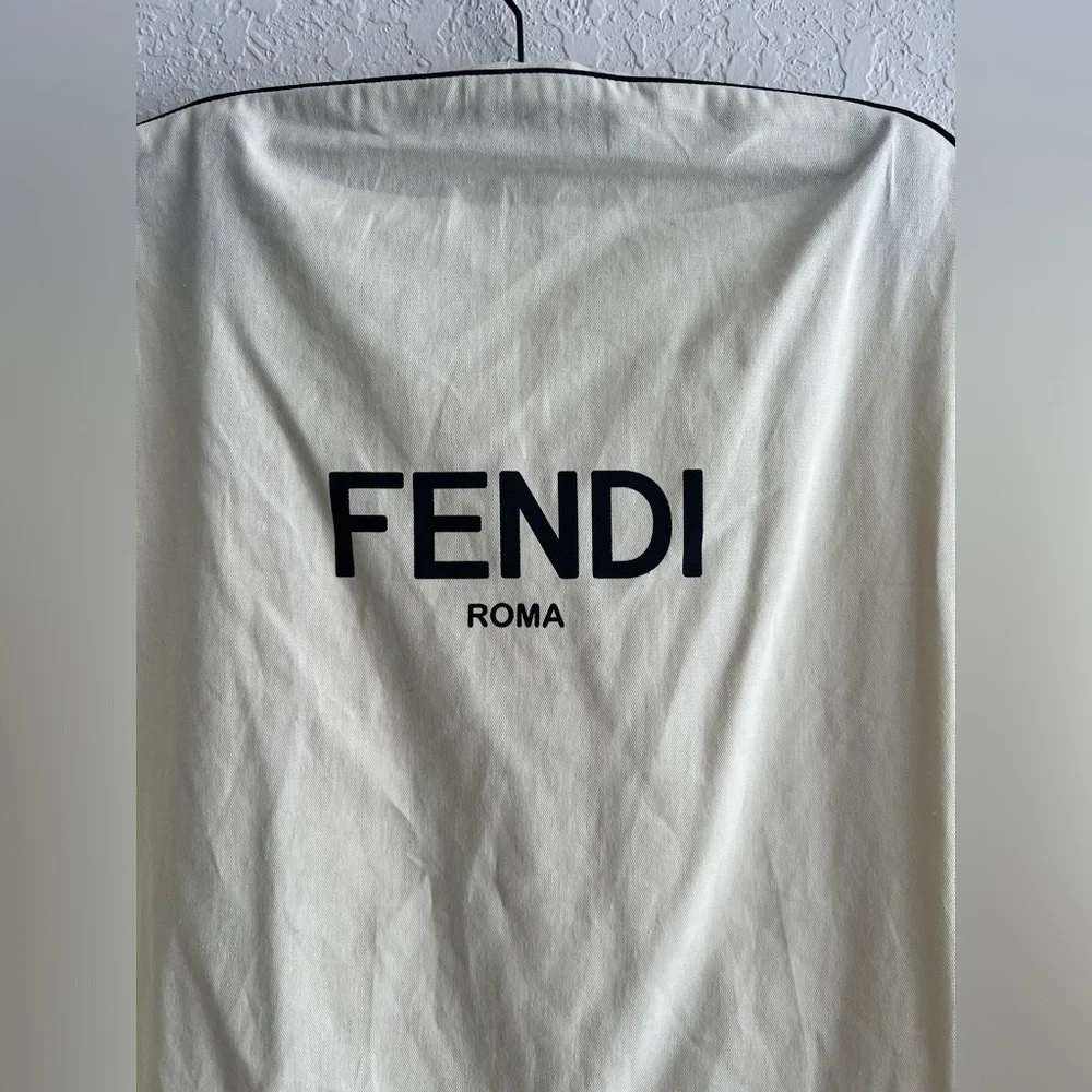 Fendi Roma Breathable Cotton Creme Colored Garment Bag‎ 40x25